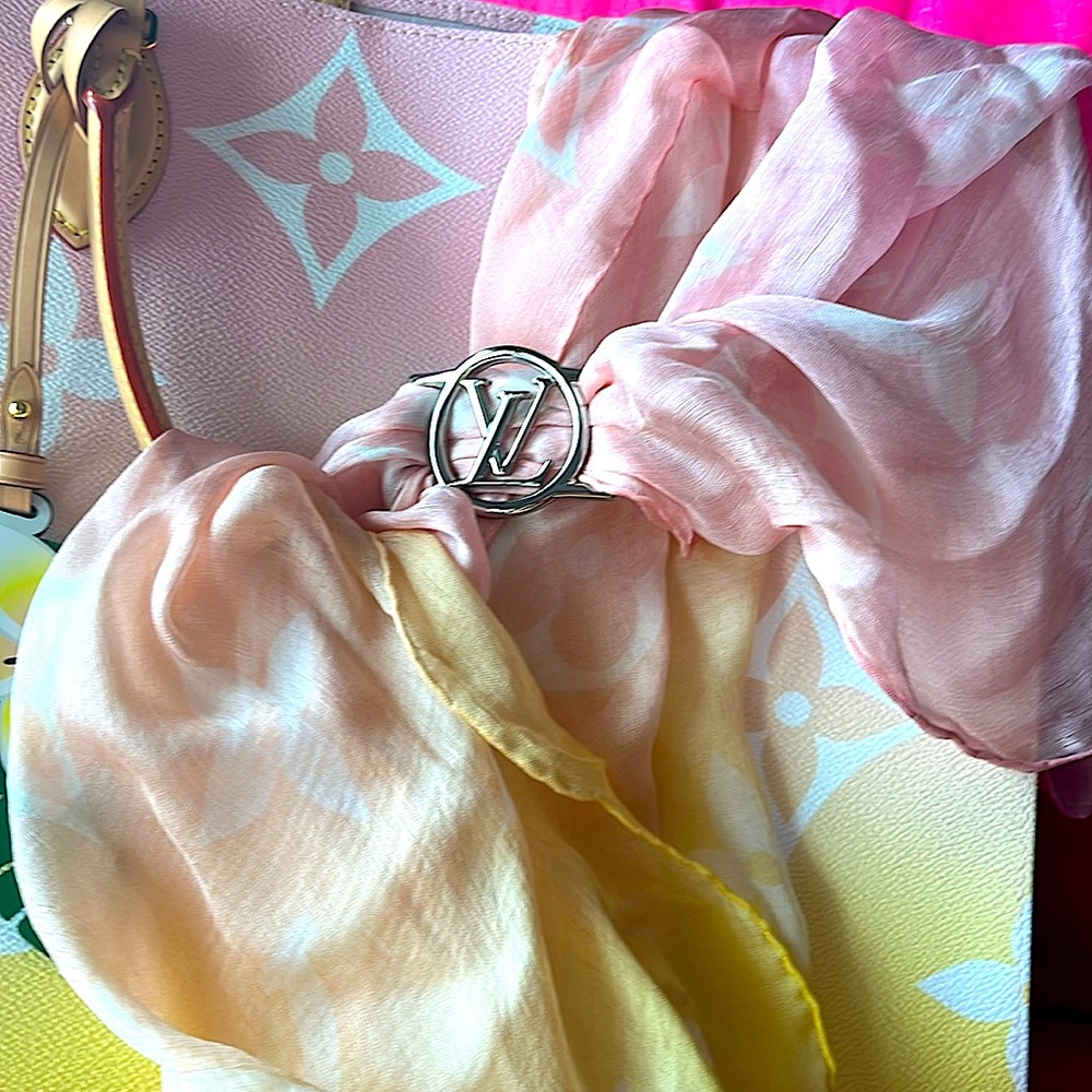 Louis Vuitton Scarf By The Pool Envy Pink/yellow w/silver scarf ring EUC!